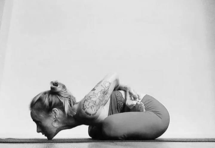 yoga mudrāsana